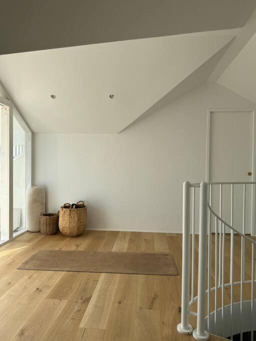 Spacious 4-Bedroom Manly Apartment, 2 Min Walk To Beach & Ferry Apartment Sydney