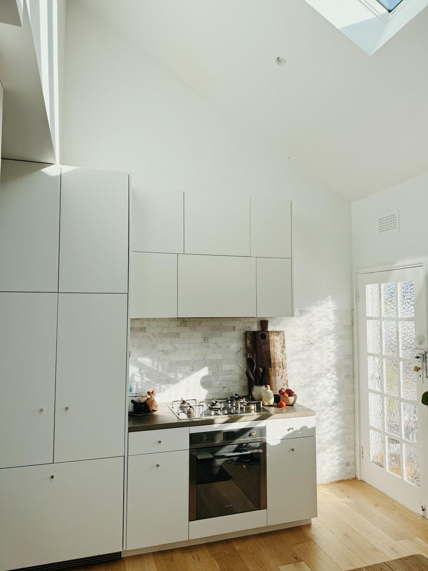 Apartment Spacious 4-Bedroom Manly Apartment, 2 Min Walk To Beach & Ferry