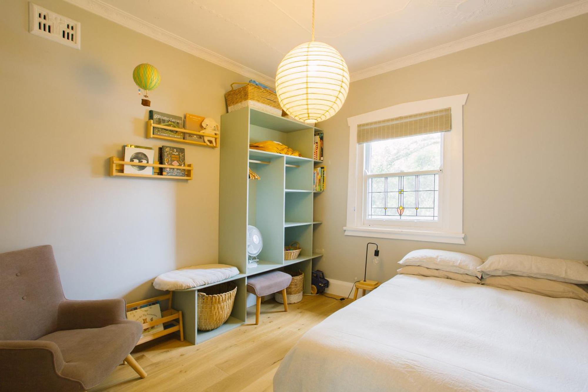 Spacious 4-Bedroom Manly Apartment, 2 Min Walk To Beach & Ferry Apartment *